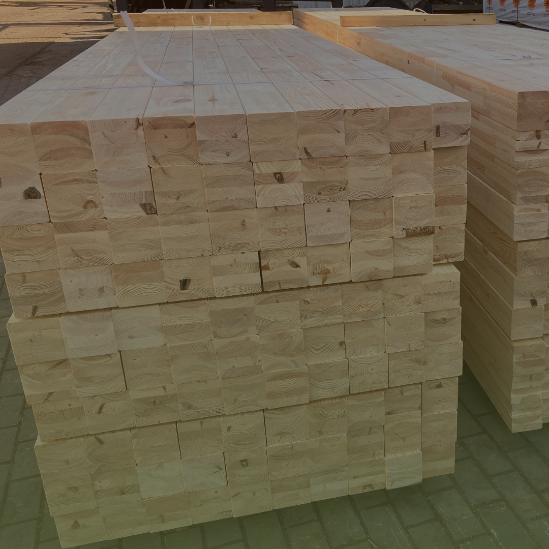 Deski 4-stronnie strugane – precyzja i jakość w obróbce drewna